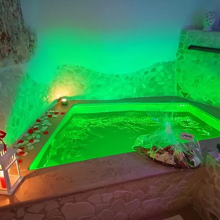 Suite 800 オストゥーニ エクステリア 写真
