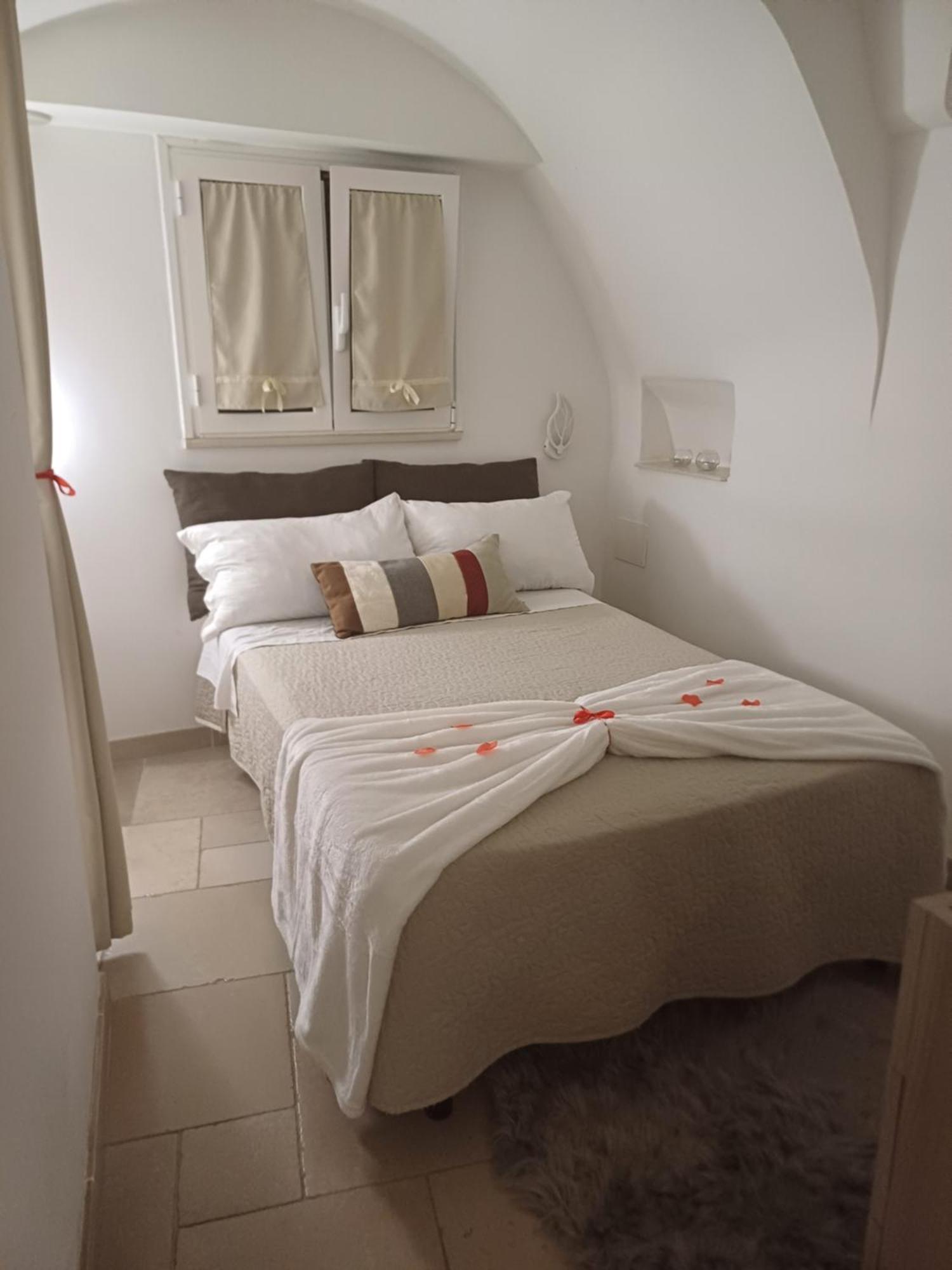 Suite 800 オストゥーニ エクステリア 写真