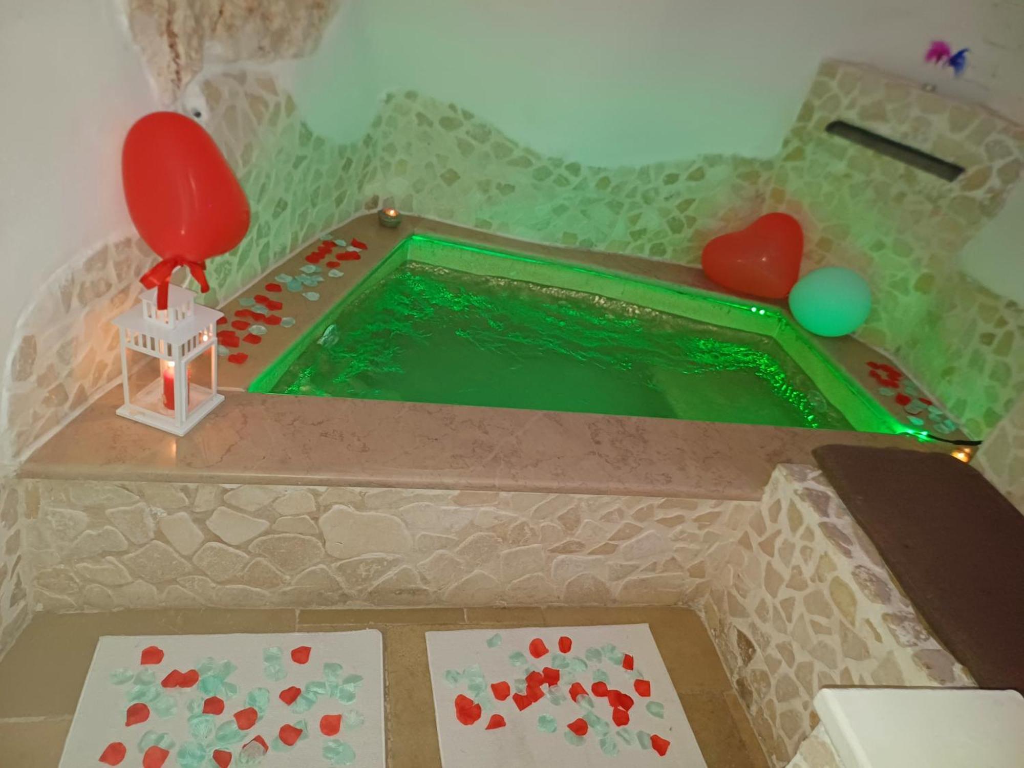 Suite 800 オストゥーニ エクステリア 写真